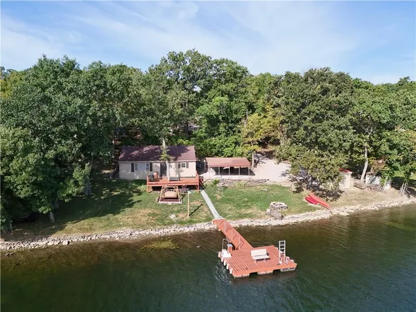 $215,000 | 138 Laguna Drive, Mound City, KS 66056