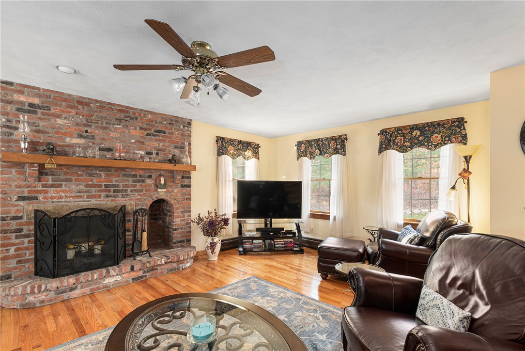 2781 Harkney Hill Road Coventry, RI 02816 - Photo 12 of 49