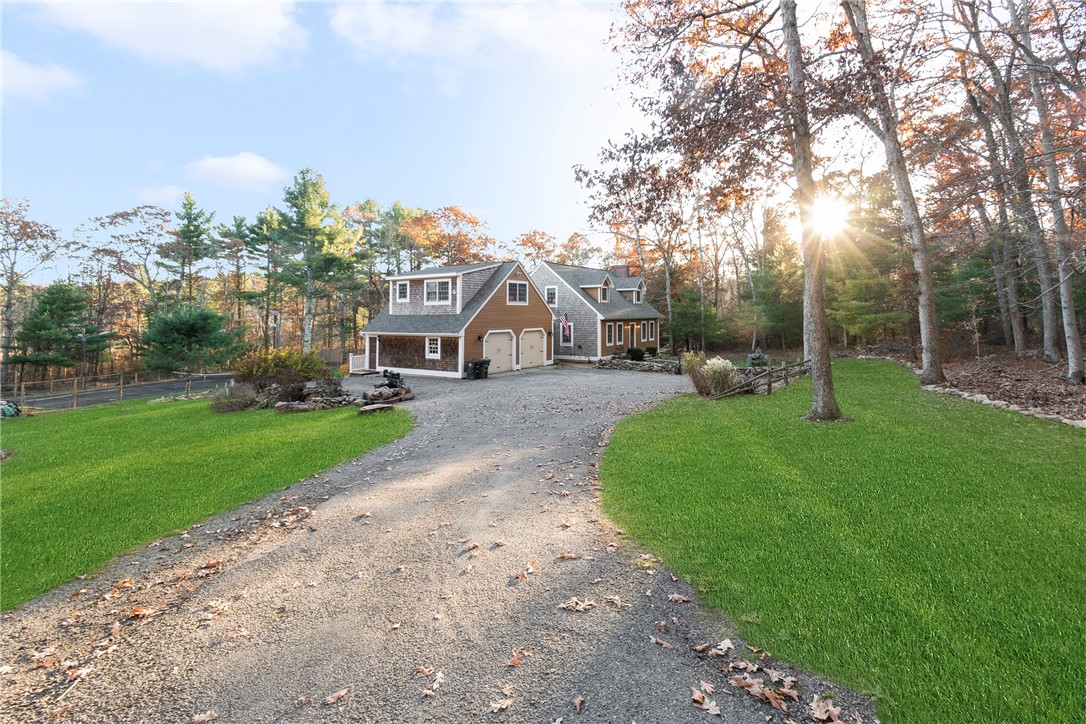 2781 Harkney Hill Road Coventry, RI 02816 - Photo 3 of 49
