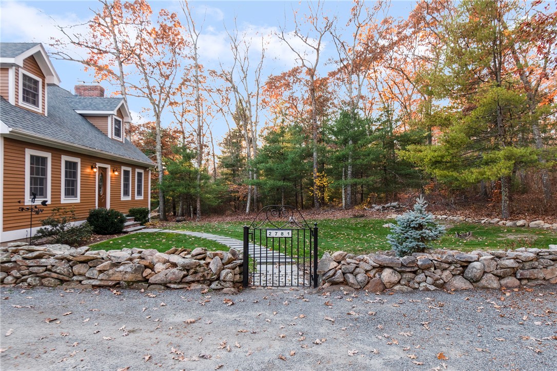 2781 Harkney Hill Road Coventry, RI 02816 - Photo 5 of 49