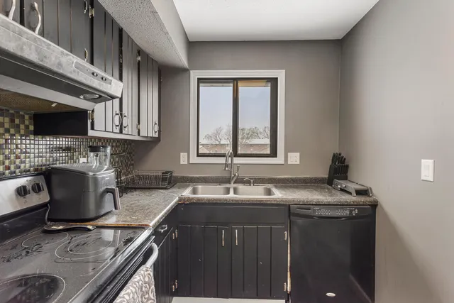 $115,000 | 1801 Richardson Drive, Unit 7, Urbana, IL 61802