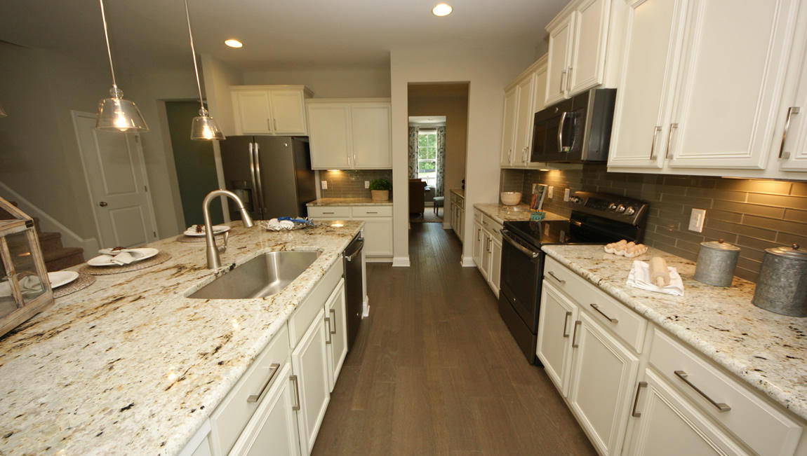 304 Knawl Road Moncks Corner, SC 29461 - Photo 14 of 40 Harbor-Oak-C-3129_Overlook_Kitchen1