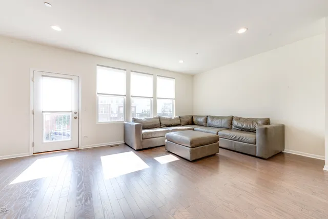 $534,000 | 3573 Mulligan Drive, Woodridge, IL 60517