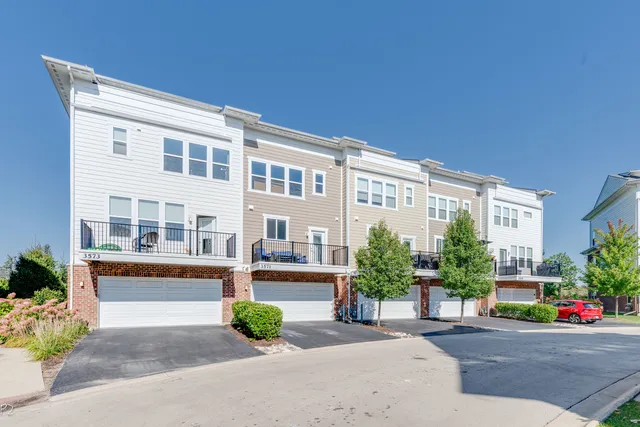 $534,000 | 3573 Mulligan Drive, Woodridge, IL 60517