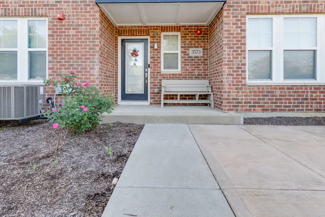 $534,000 | 3573 Mulligan Drive, Woodridge, IL 60517