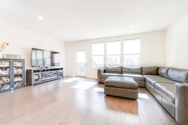 $534,000 | 3573 Mulligan Drive, Woodridge, IL 60517