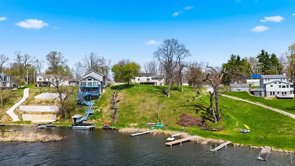 $474,000 | 195 Lane 272 Angola In 46703, Angola, IN 46703