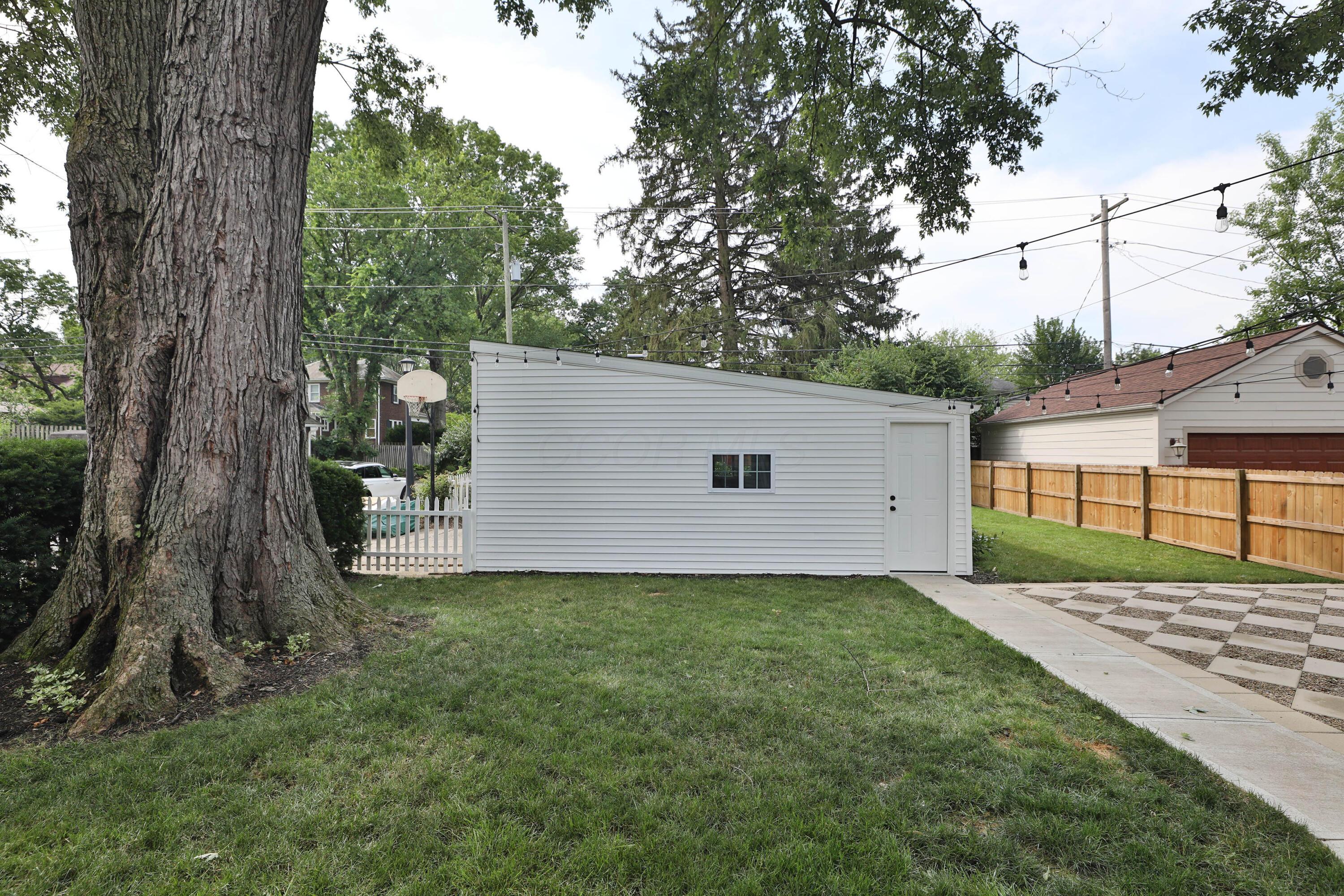 165 East Dunedin Road Columbus, OH 43214 - Photo 58 of 64 165-E-Dunedin-54