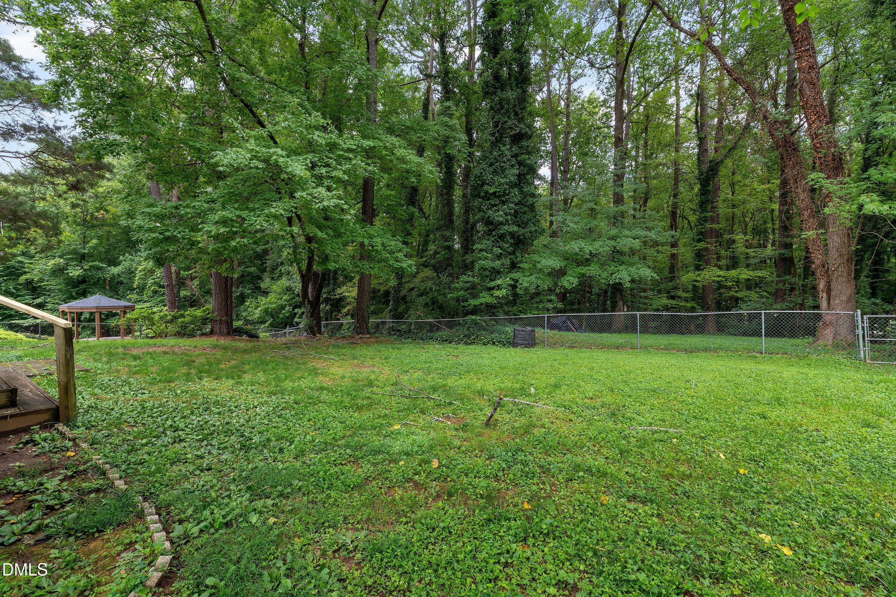 5804 Caledonia Street Raleigh, NC 27609 - Photo 36 of 42 33-5804 Caledonia St_4403