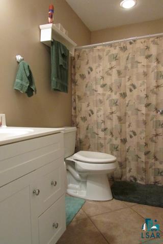 5481 Fawntrail Road Duluth, MN 55811 - Photo 4 of 22 Bathroom