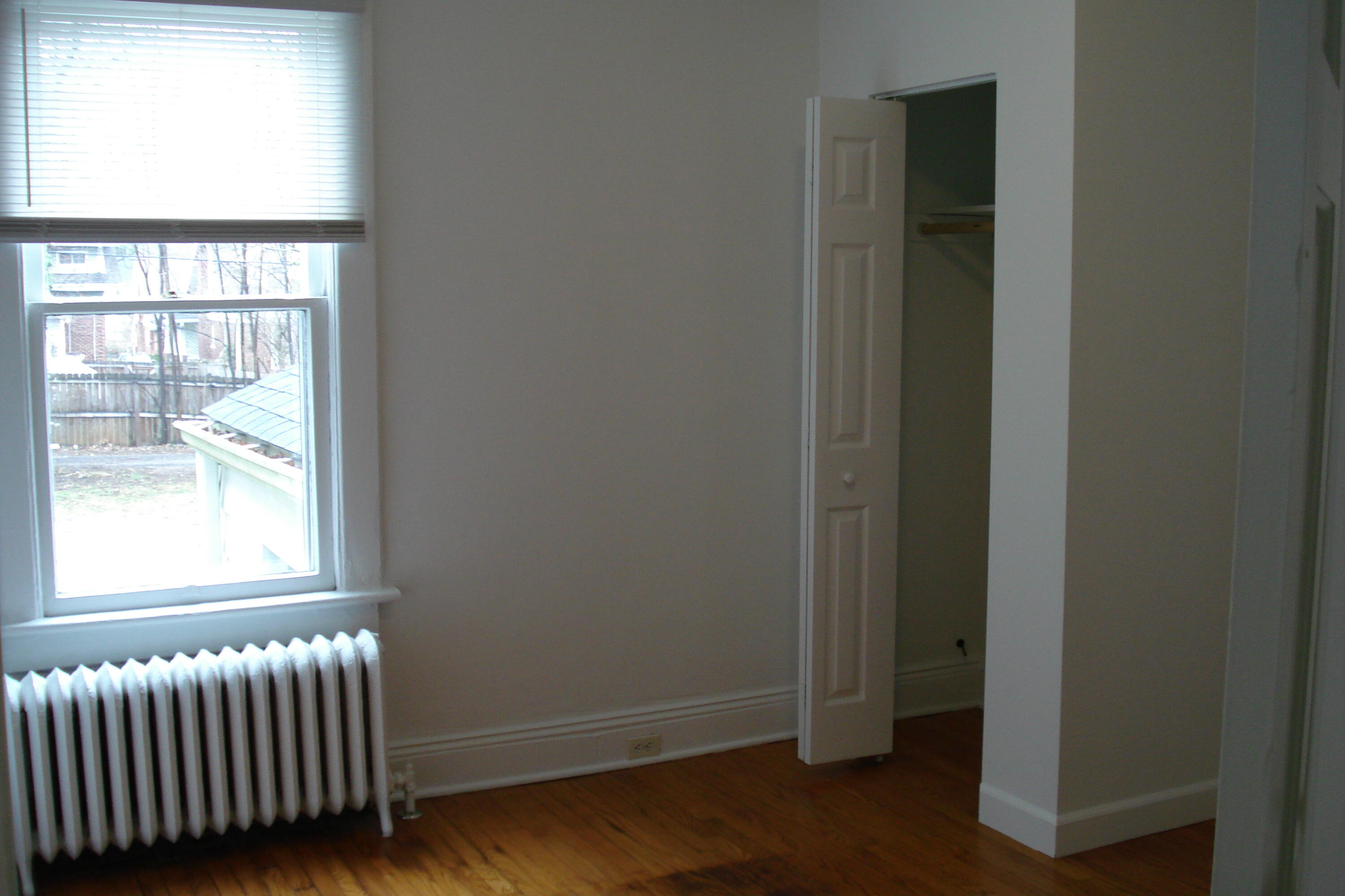 1837 Avon Road Southwest Roanoke, VA 24015 - Photo 6 of 10 DSC02276