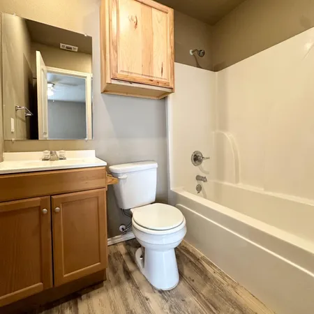 $1,200 | 1304 East 15th Street, Lubbock, TX 79403