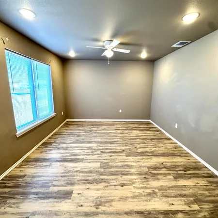 $1,200 | 1304 East 15th Street, Lubbock, TX 79403
