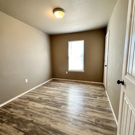 $1,200 | 1304 East 15th Street, Lubbock, TX 79403