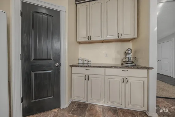 $362,000 | 320 South Superior Street, Cambridge, ID 83610