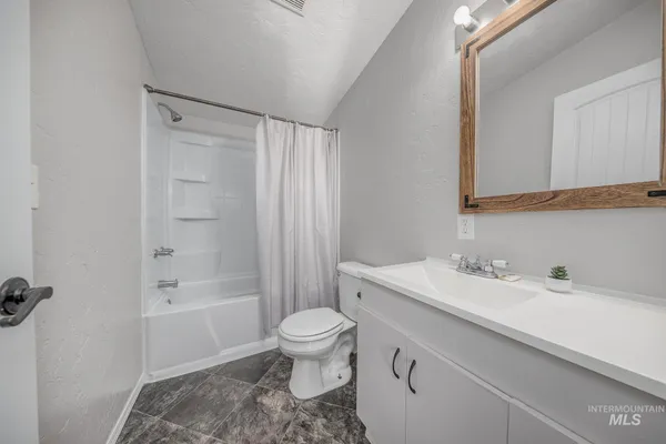 $362,000 | 320 South Superior Street, Cambridge, ID 83610