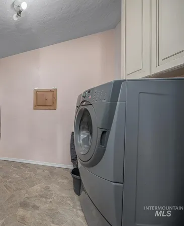 $362,000 | 320 South Superior Street, Cambridge, ID 83610