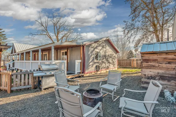 $362,000 | 320 South Superior Street, Cambridge, ID 83610