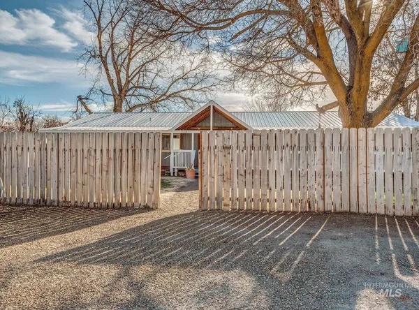 $362,000 | 320 South Superior Street, Cambridge, ID 83610