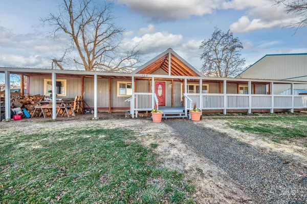 $362,000 | 320 South Superior Street, Cambridge, ID 83610