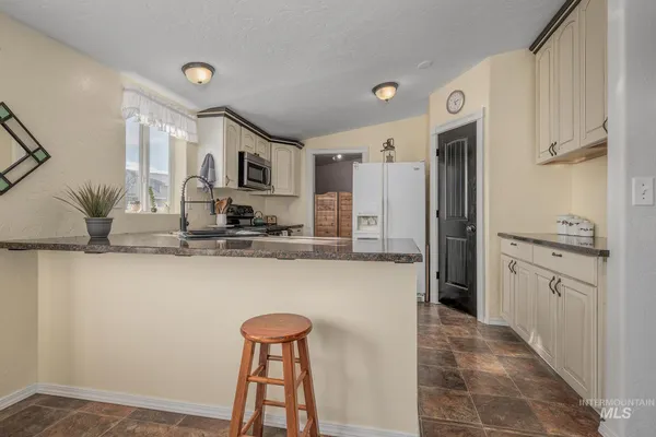 $362,000 | 320 South Superior Street, Cambridge, ID 83610