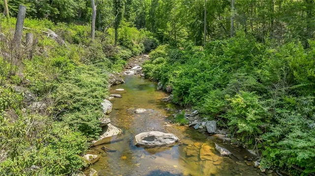 $285,000 | 16 North Old Nc Highway 16, Millers Creek, NC 28651