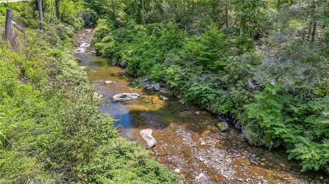 $285,000 | 16 North Old Nc Highway 16, Millers Creek, NC 28651