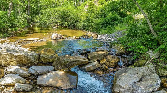 $285,000 | 16 North Old Nc Highway 16, Millers Creek, NC 28651