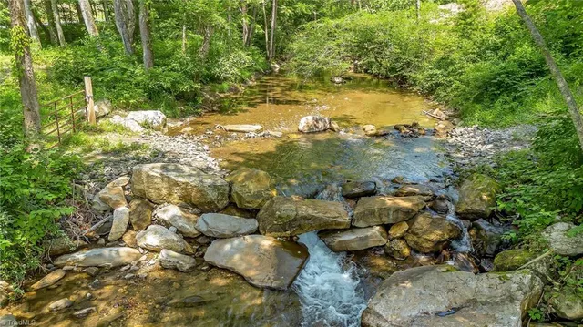 $285,000 | 16 North Old Nc Highway 16, Millers Creek, NC 28651