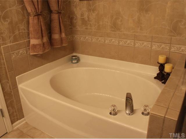 2314 Putters Way Raleigh, NC 27614 - Photo 12 of 25 Gallery Image 12