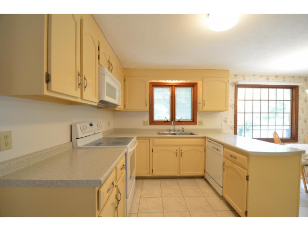 169 Baboosic Lake Road Merrimack, NH 03054 - Photo 2 of 28