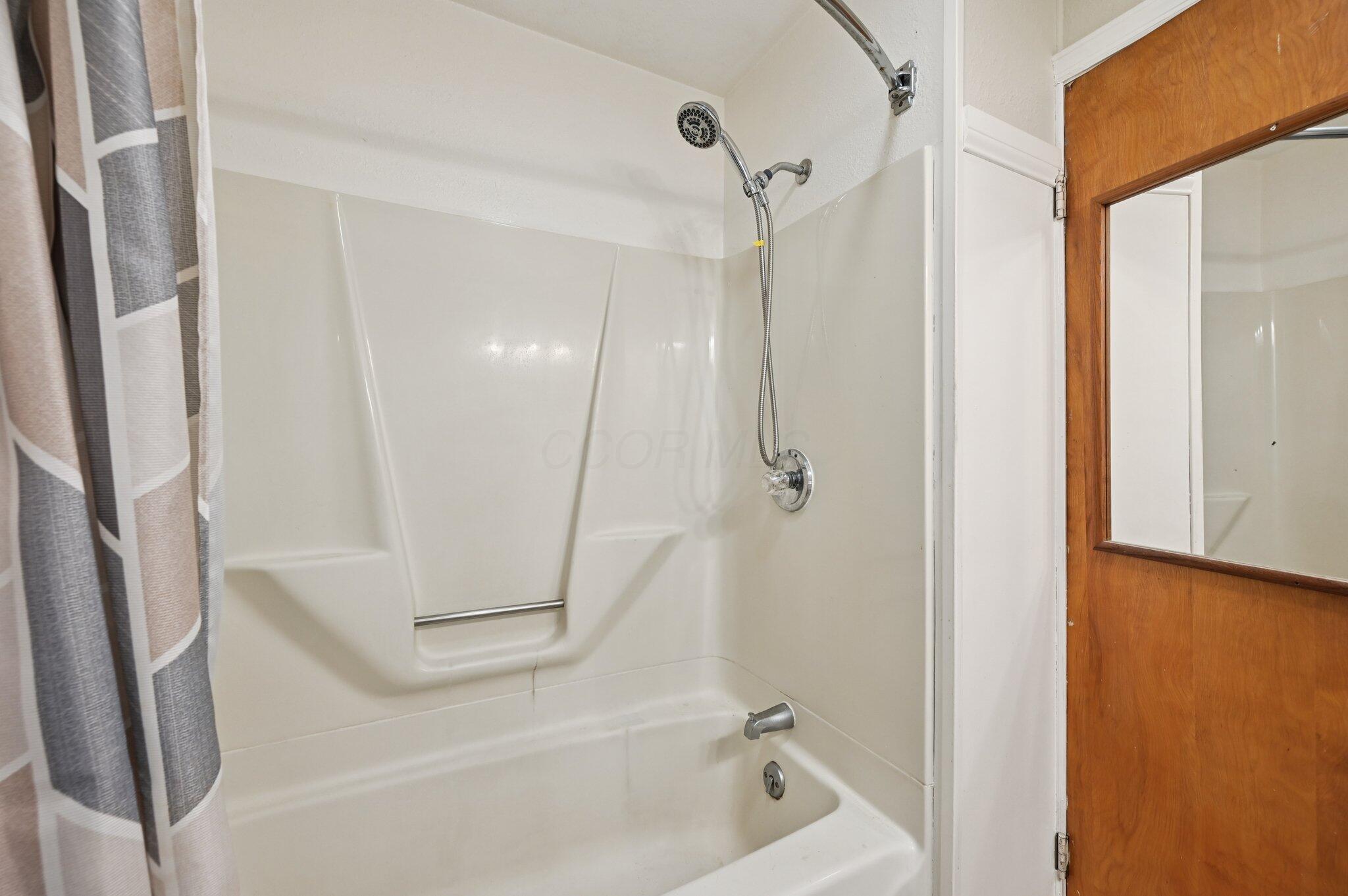 424 Ridge Avenue Newark, OH 43055 - Photo 22 of 36 22-web-or-mls-Ridge Ave-S0608-022