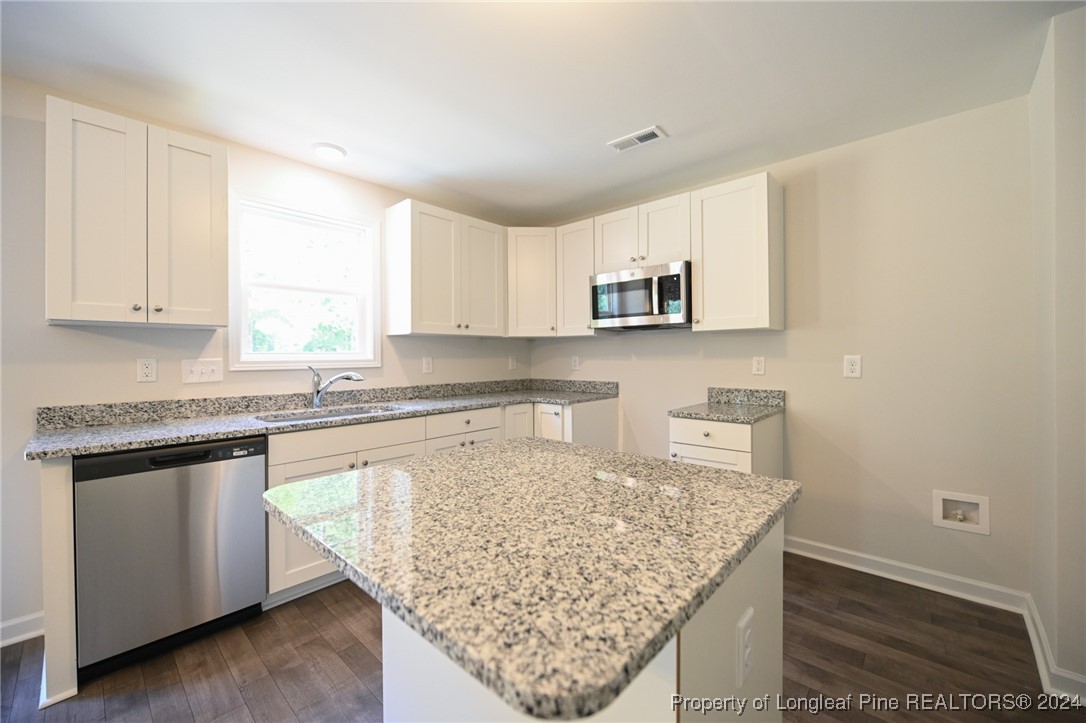 1737 Ragsdale Road Hope Mills, NC 28348 - Photo 11 of 33 Gallery Image 11