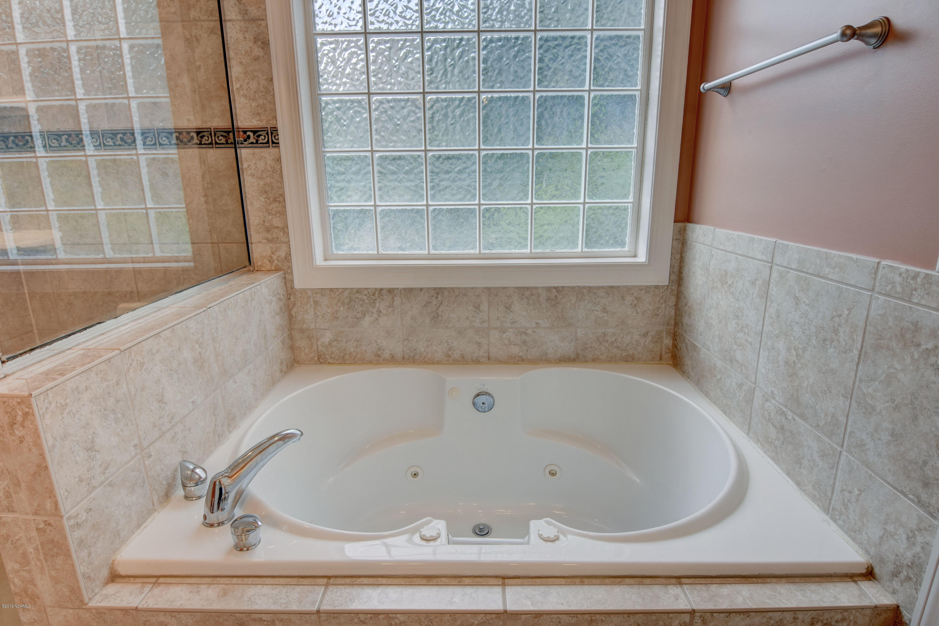 321 Rivage Promenade Wilmington, NC 28412 - Photo 25 of 36 Master Soaking Tub