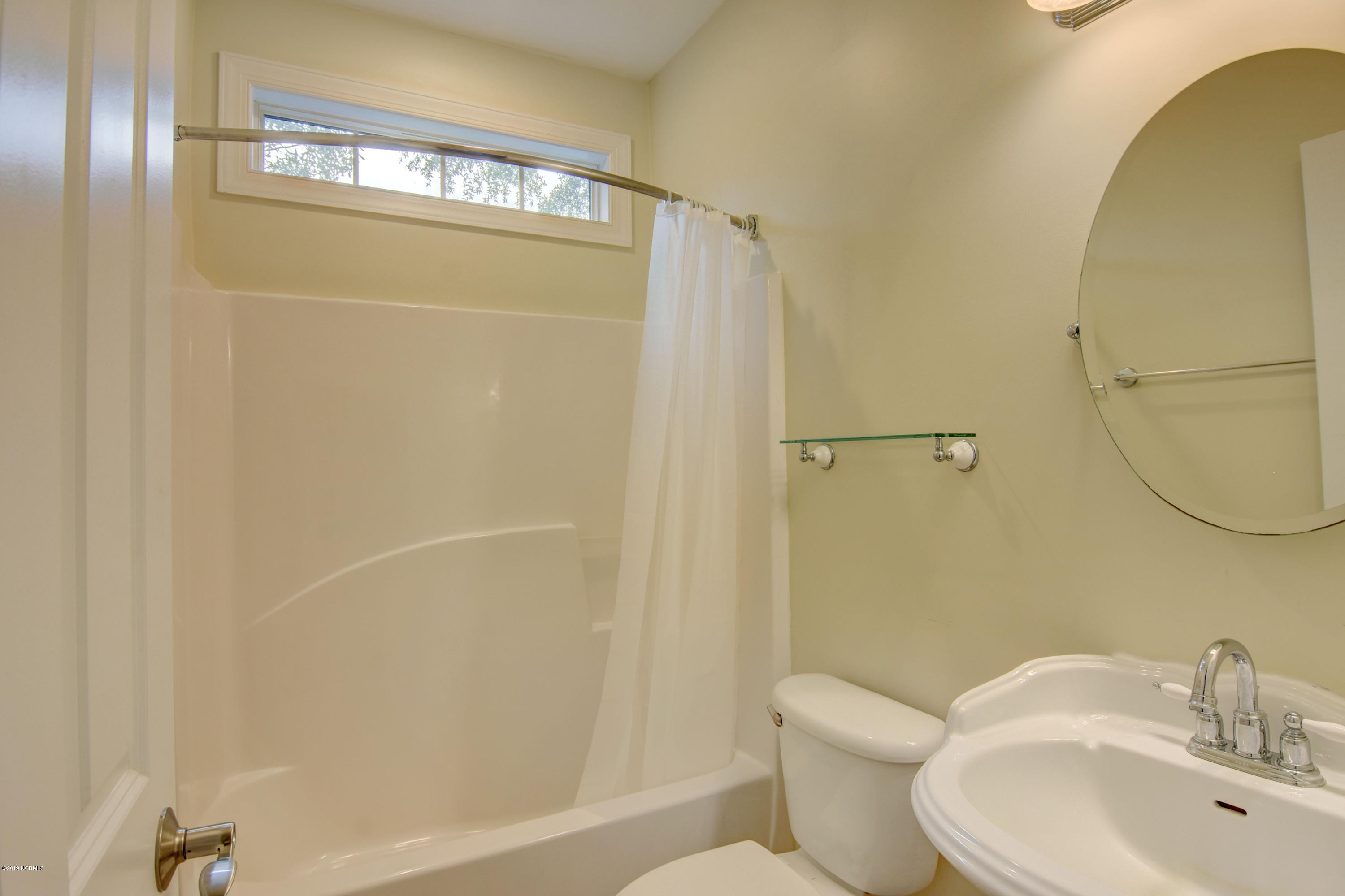 321 Rivage Promenade Wilmington, NC 28412 - Photo 28 of 36 Shared Bath First Floor.