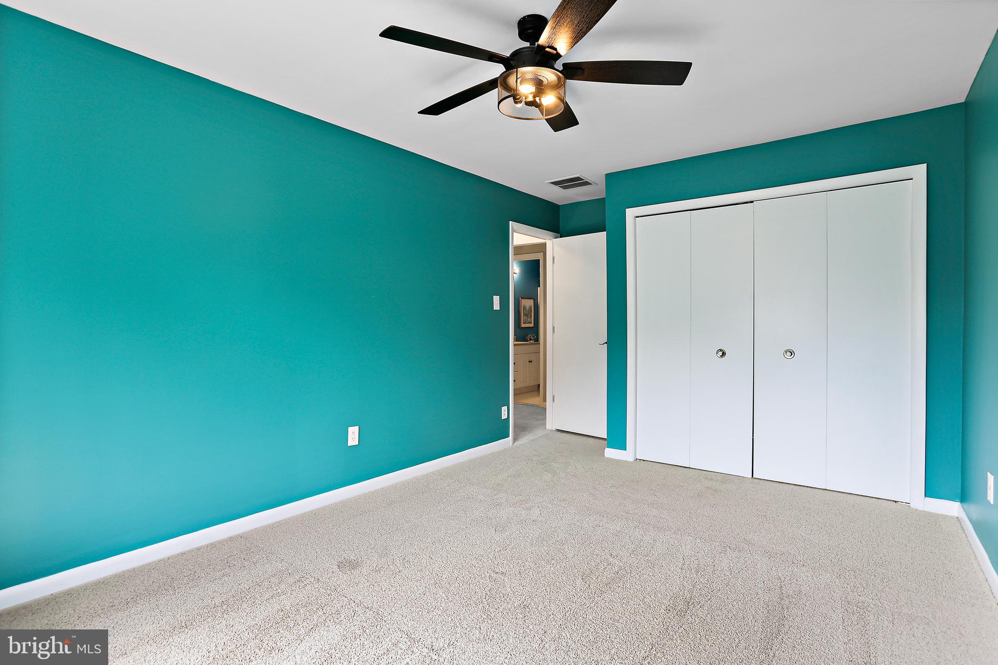 6914 Parchment Rise Columbia, MD 21044 - Photo 24 of 39 Bedroom 2 - large step-in closet