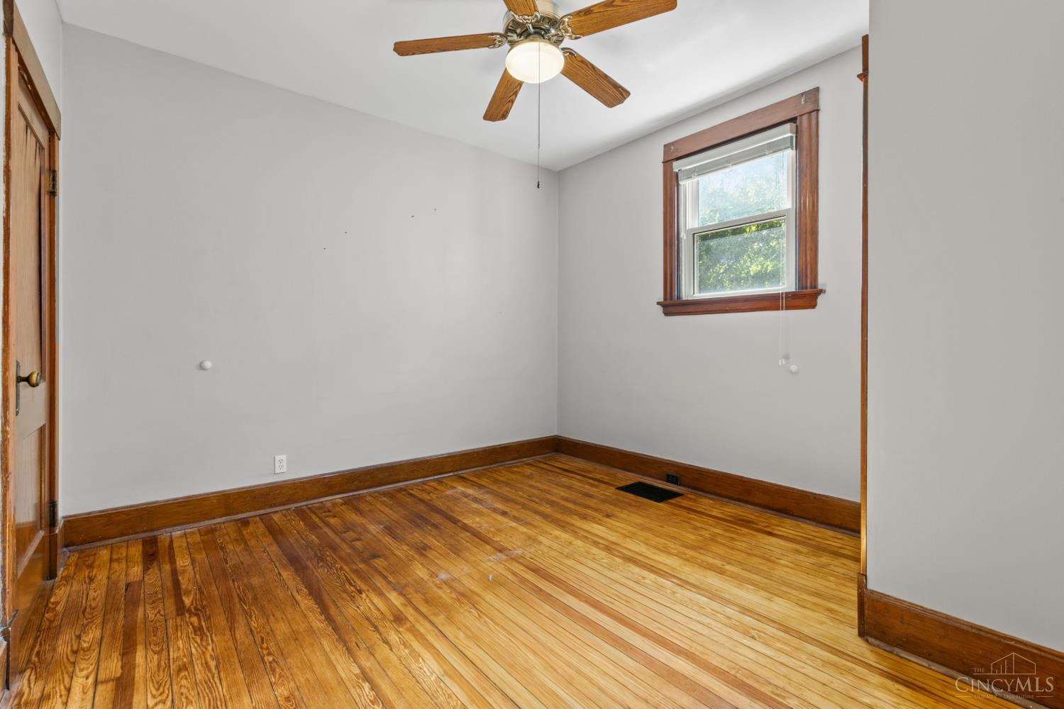 3403 Brotherton Road Cincinnati, OH 45209 - Photo 19 of 25