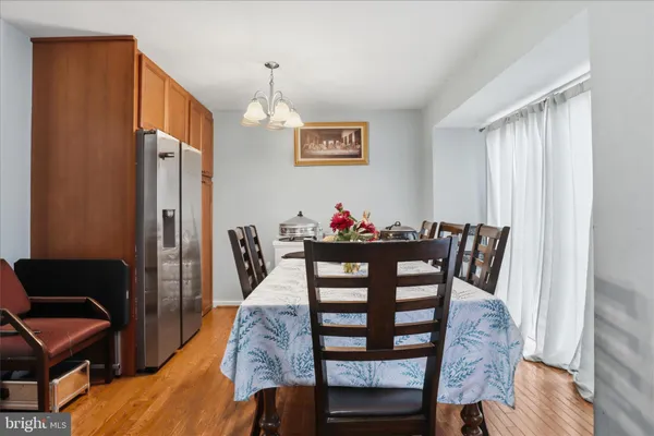 $2,850 | 459 Virginia Avenue, Herndon, VA 20170