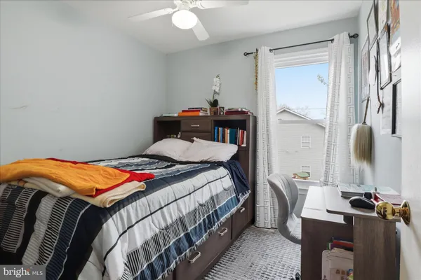 $2,850 | 459 Virginia Avenue, Herndon, VA 20170