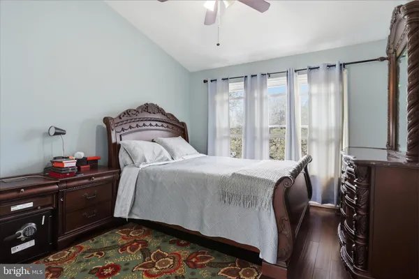 $2,850 | 459 Virginia Avenue, Herndon, VA 20170