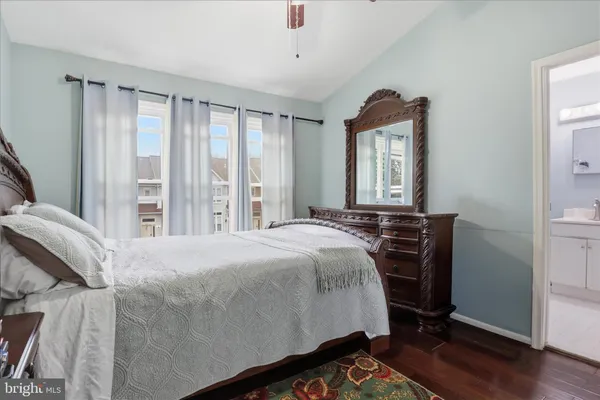 $2,850 | 459 Virginia Avenue, Herndon, VA 20170