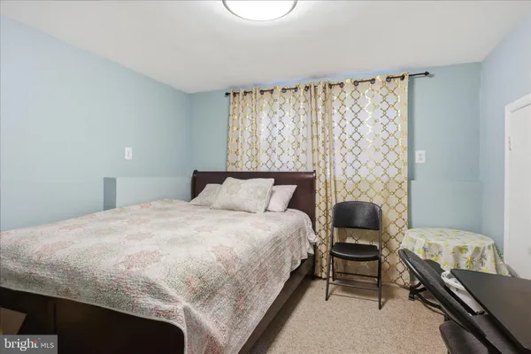 $2,850 | 459 Virginia Avenue, Herndon, VA 20170