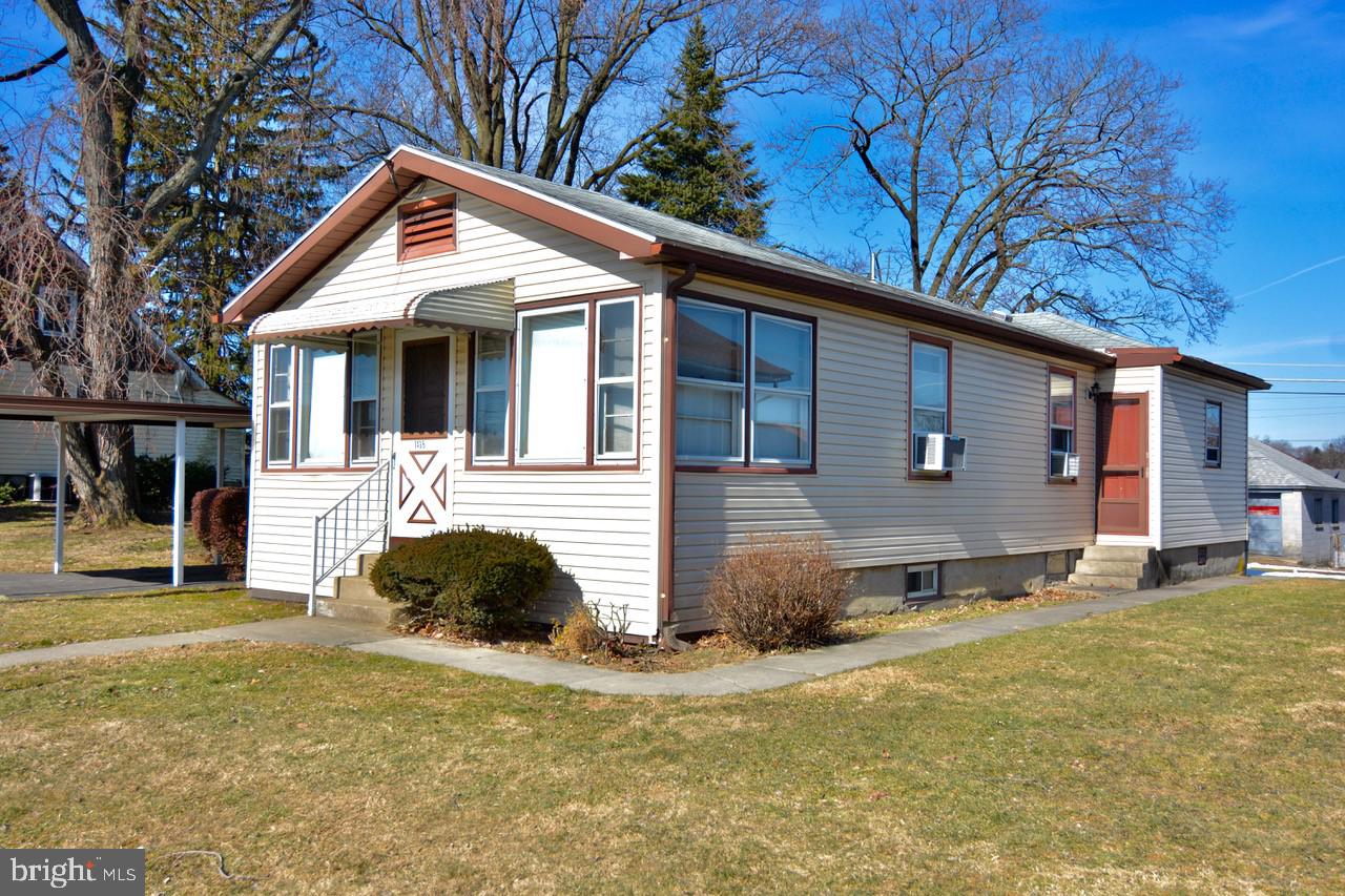 1435 Fern Avenue Reading, PA 19607 - Photo 2 of 22