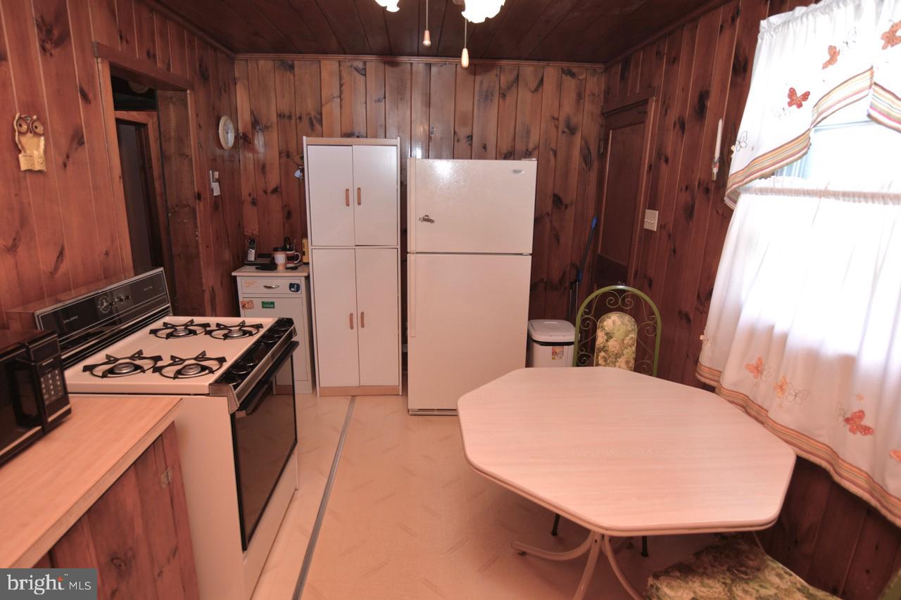1435 Fern Avenue Reading, PA 19607 - Photo 12 of 22