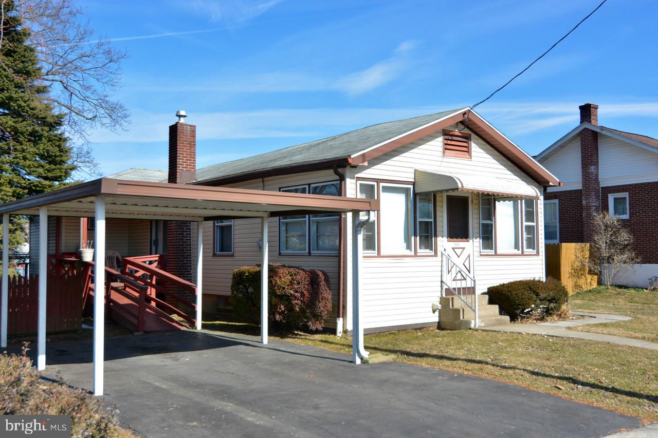 1435 Fern Avenue Reading, PA 19607 - Photo 3 of 22