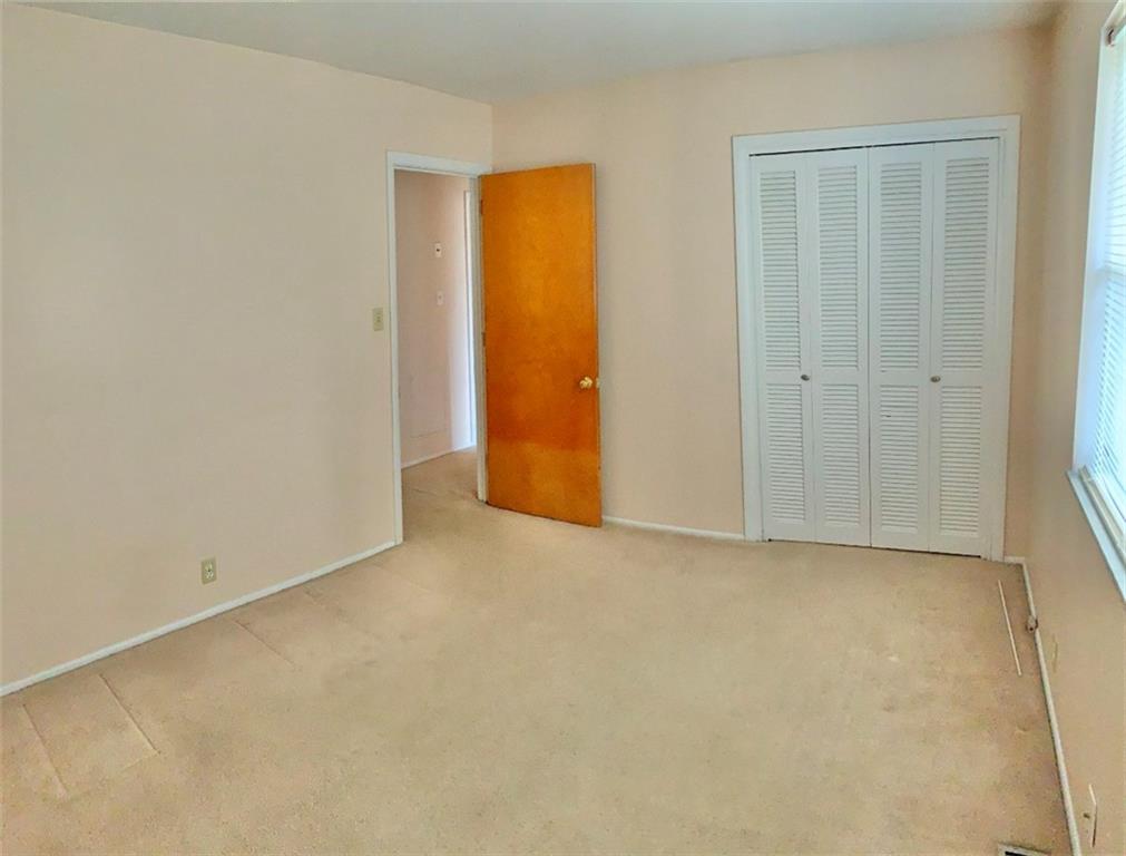 7961 Taunton Road Indianapolis, IN 46260 - Photo 12 of 19 Gallery Image 12