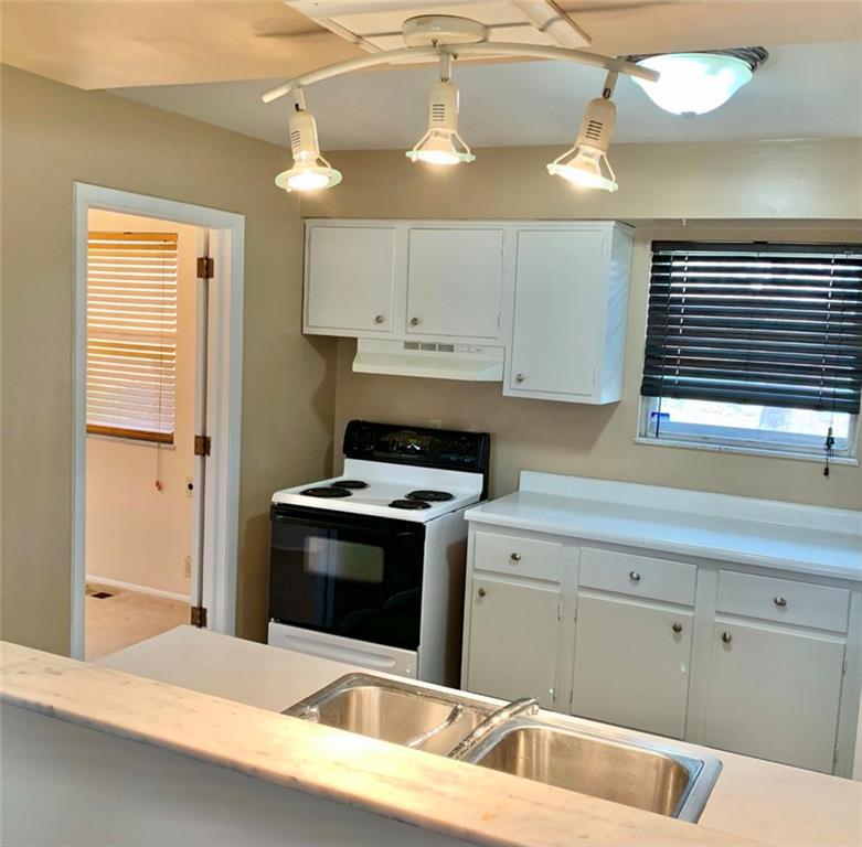 7961 Taunton Road Indianapolis, IN 46260 - Photo 16 of 19 Gallery Image 16