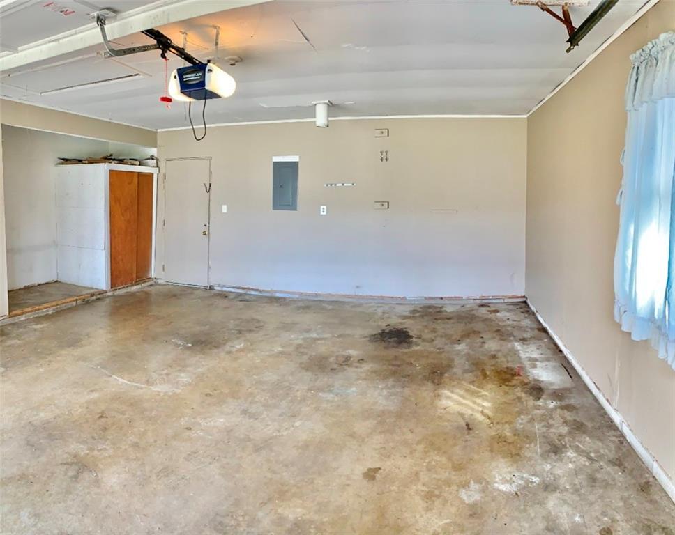 7961 Taunton Road Indianapolis, IN 46260 - Photo 18 of 19 Gallery Image 18