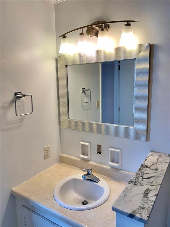 7961 Taunton Road Indianapolis, IN 46260 - Photo 9 of 19 Gallery Image 9
