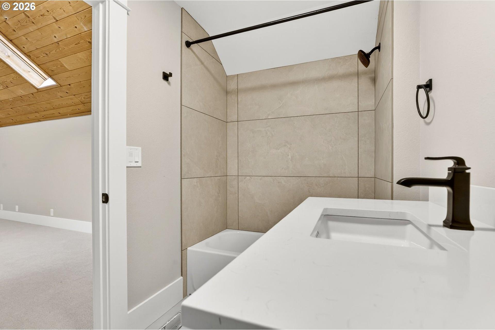 5465 Southwest Scholls Ferry Road Portland, OR 97225 - Photo 34 of 45 Gallery Image 34